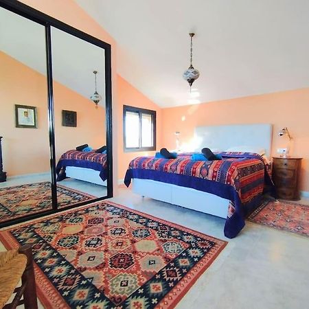 Amazing 3 Bedroom Townhouse Close To Burriana, Nerja Exterior photo