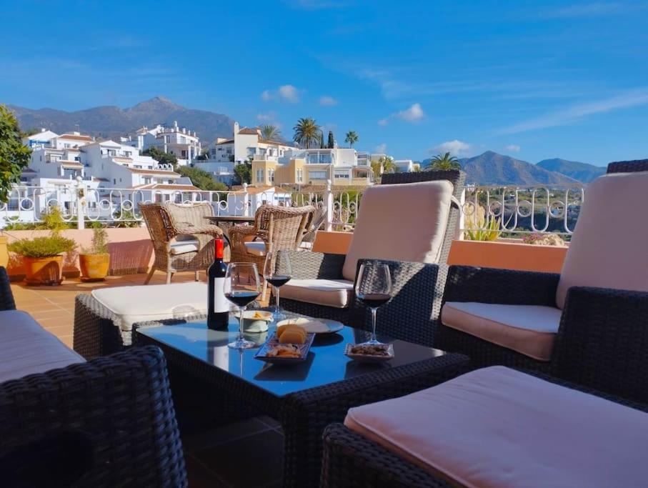 Amazing 3 Bedroom Townhouse Close To Burriana, Nerja Exterior photo