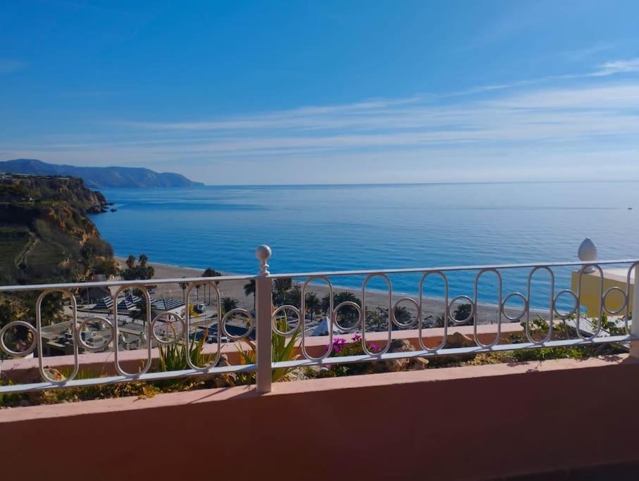 Amazing 3 Bedroom Townhouse Close To Burriana, Nerja Exterior photo