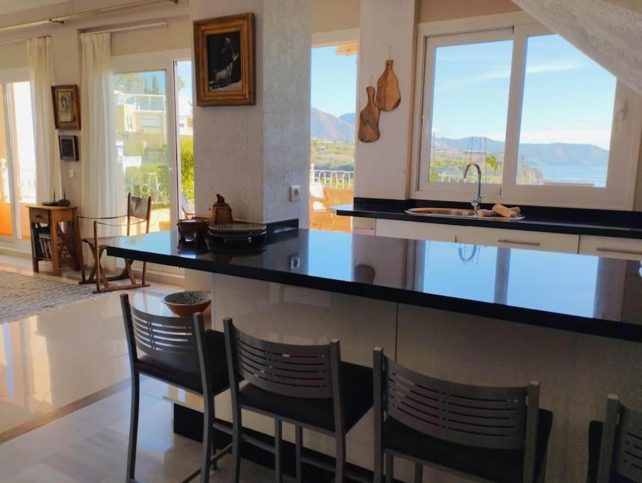 Amazing 3 Bedroom Townhouse Close To Burriana, Nerja Exterior photo