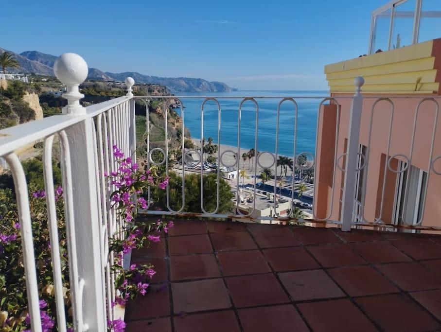 Amazing 3 Bedroom Townhouse Close To Burriana, Nerja Exterior photo