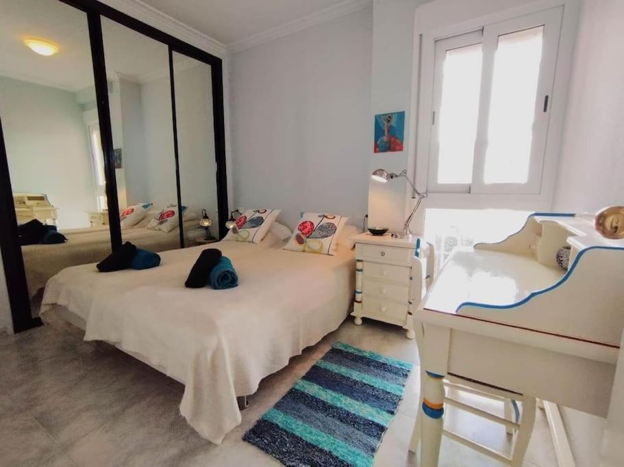 Amazing 3 Bedroom Townhouse Close To Burriana, Nerja Exterior photo