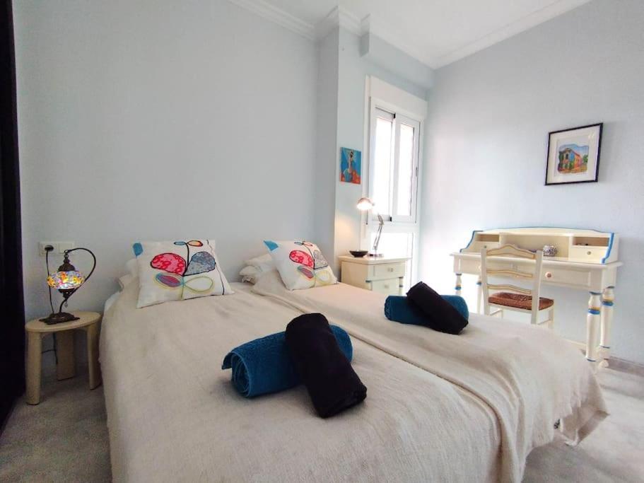 Amazing 3 Bedroom Townhouse Close To Burriana, Nerja Exterior photo