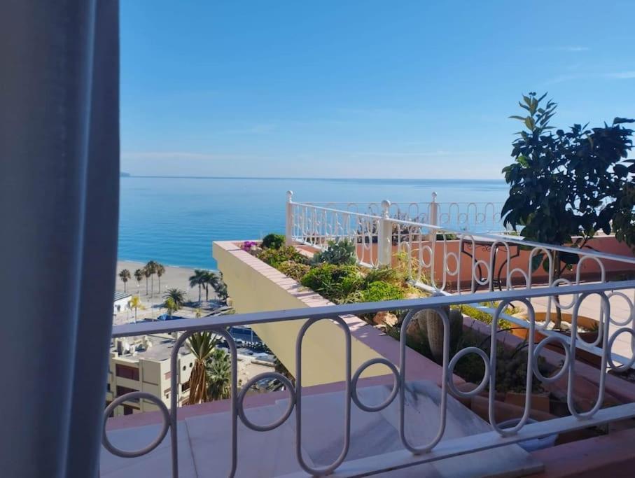 Amazing 3 Bedroom Townhouse Close To Burriana, Nerja Exterior photo